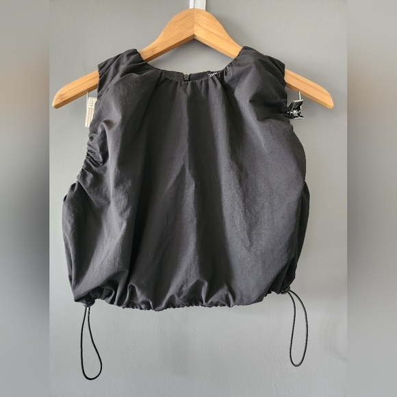 Zara Tops - ZARA CROP TOP